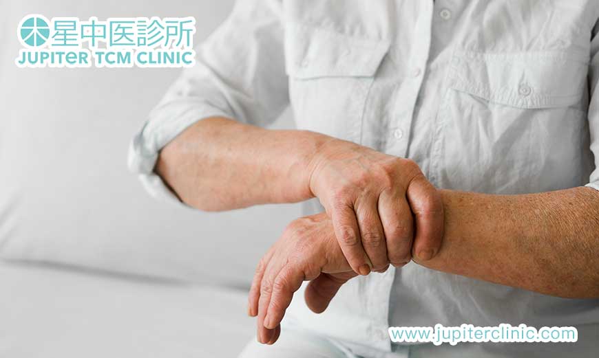 媽媽手長期護理方案！中醫食療 + 運動，從根源強健手部關節！